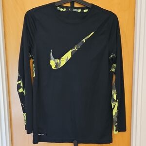 Nike Kid's XL Black and Yellow Graphic Long Sleeve Shirt